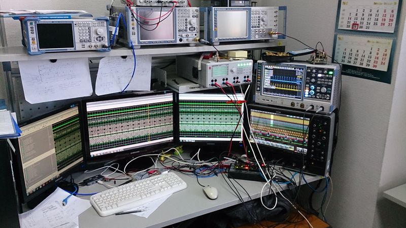 Файл:20131101 IvanWorkplace.jpg
